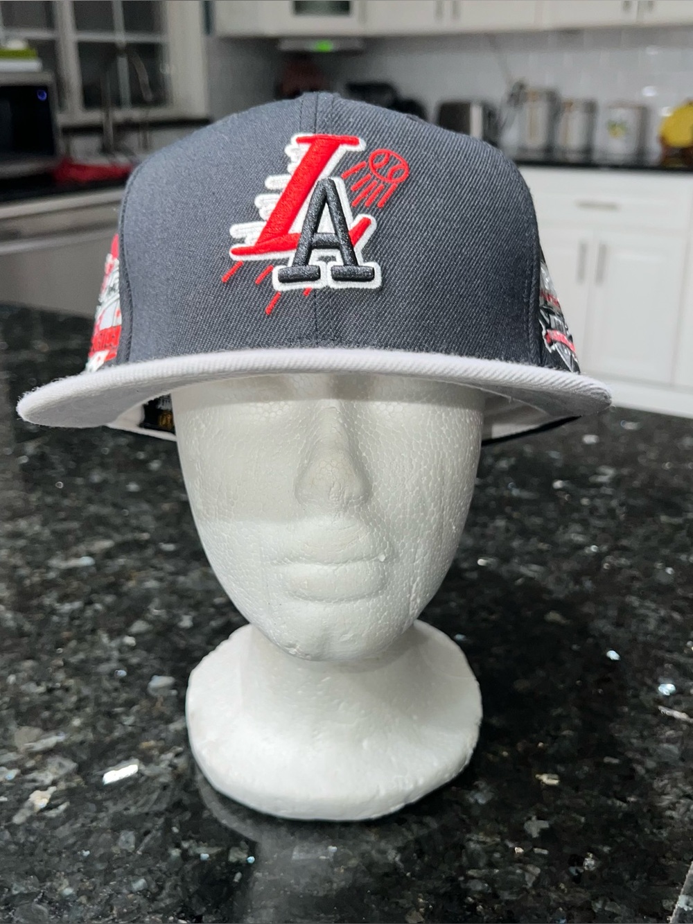 Twnty Two City Series Los Angeles Dodgers Fitted Hat 7 1/2 Red Black Grey Suede